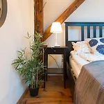 Lovers Nest